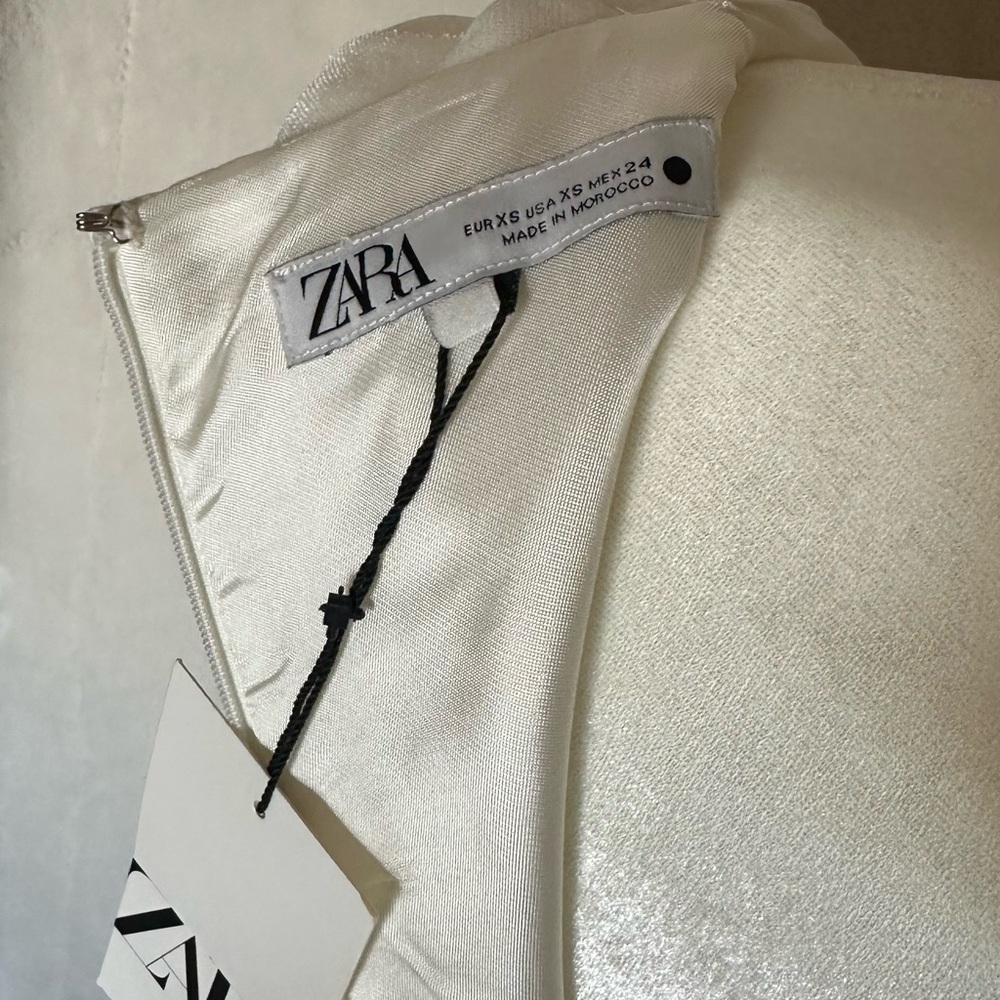 Zara Dress white sleeveless - Picture 4 of 4